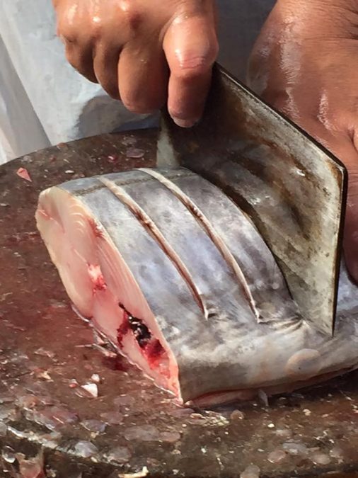 Ketahui Cara Betul Kekalkan Kesegaran Ikan Yang Disimpan Dalam Freezer, Boleh Tahan Berbulan!