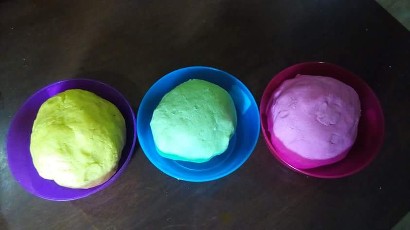 Buat Sendiri Playdoh Untuk Anak, Lebih Jimat Dan Selamat, Kalau Termakan Pun ‘For Sure’ Anak Luah Balik