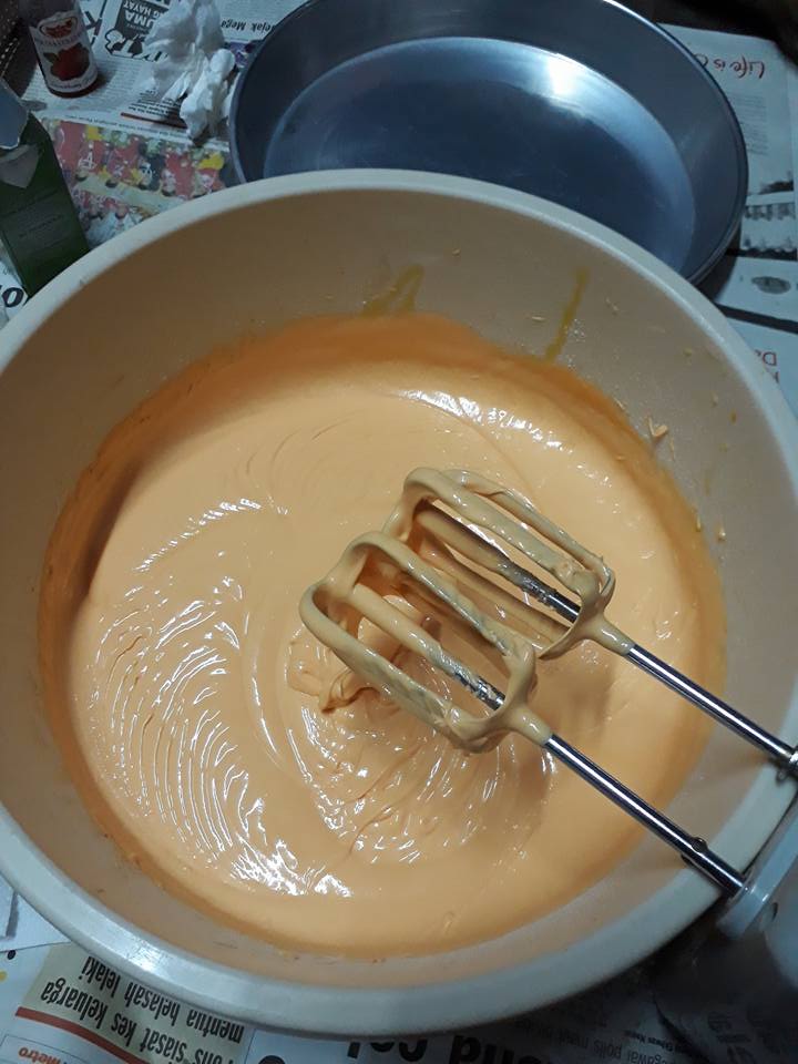 Tak Payah Nak Parut Kulit Oren, Guna Cara Ni Pun Boleh Buat Kek Oren Jadi Gebu & Sedap