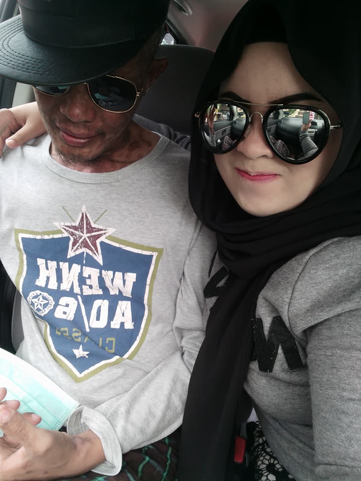 “Doakanlah Suami Saya Dapat Melihat Seperti Dulu Walau Hanya Sebelah Mata…”
