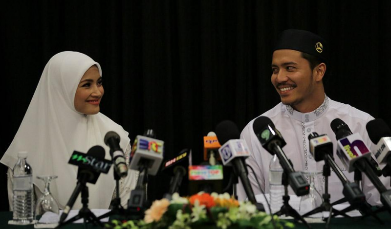 Dengan Hanya Sekali Lafaz, Fattah & Fazura Sah Bergelar Suami Isteri,Tahniah!