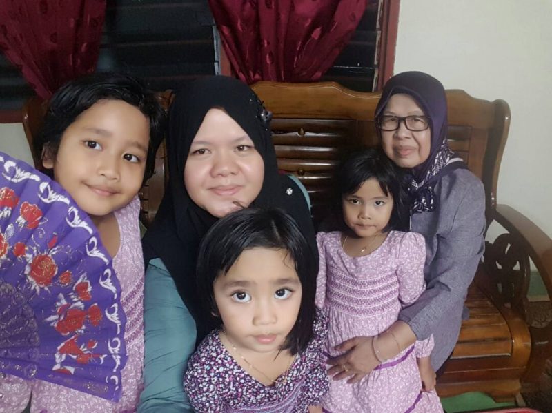 Sekeluarga Kemalangan Sayunya Ibu Dan Ayah &#8216;PERGI&#8217; Dulu, Tinggallah 3 Beradik Yatim Piatu