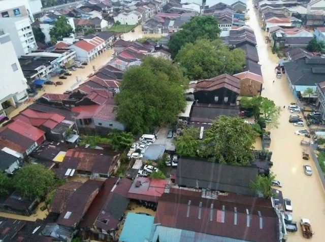 #PrayForPenang : Mangsa Banjir Terus Meningkat, 5 Daerah Lumpuh & 7 Disahkan Maut