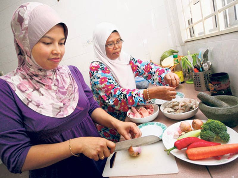 Ribut Taufan Seorang Suri Rumah, Hanya Mak-mak Yang Merasa Mampu Uruskan Rumah Tangga Dengan Cepat Dan Terurus