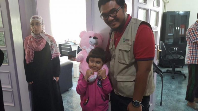 Video Fara Fauzana Bersama Syaimaa’ Si Anak Syria Ini Buat Kita Sebak