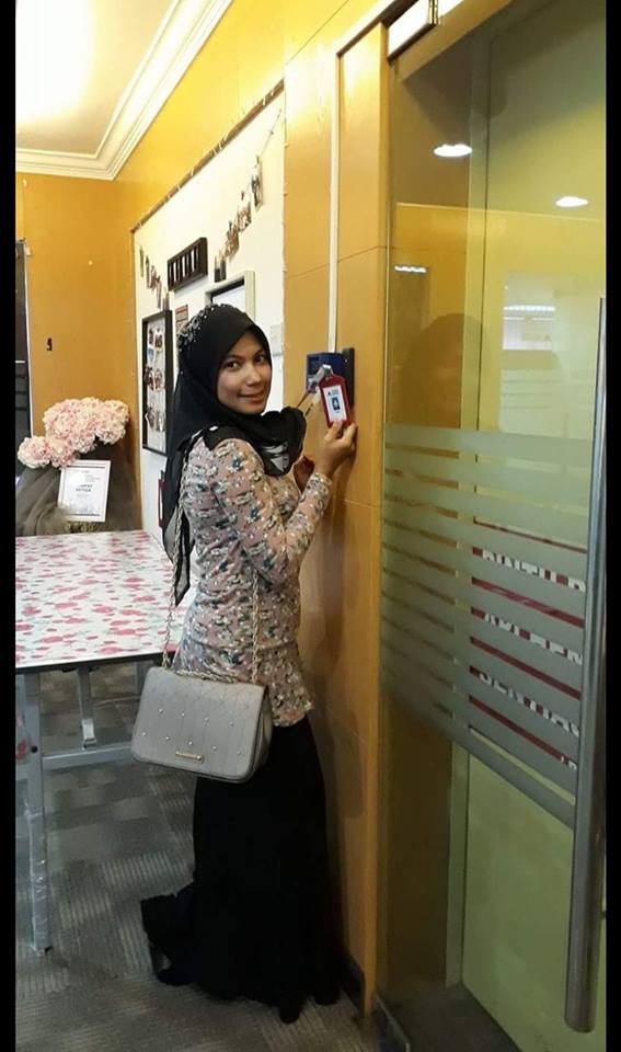 Dah 6 Bulan Ibu Ini Berhenti Kerja Jadi PA, Duduk Rumah Pun Rezekinya Tetap Ada, “Allah Tarik Tang Sana, Lebihkan Tang Sini”