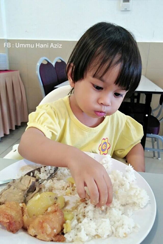 Tengok Je Maknya Buat Gaya Ni, Anak Terus Makan Sayur