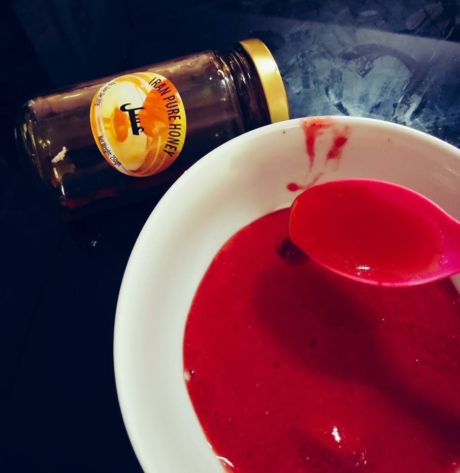 Strawberi Bila Campur Madu, Berkesan Sungguh Matikan Jerawat