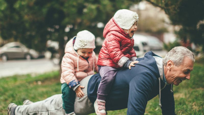 Emak Memang Tak Tolak Jaga Cucu, Sepatutnya Anak-anak Lah Kena Faham