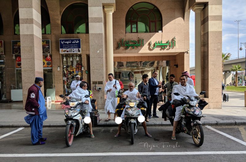 ‘Gi Mekah Nga Mutor’ Indahnya Kisah 3 Lelaki Kelantan Tunai Umrah Naik Kapcai
