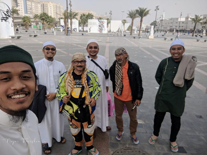 ‘Gi Mekah Nga Mutor’ Indahnya Kisah 3 Lelaki Kelantan Tunai Umrah Naik Kapcai